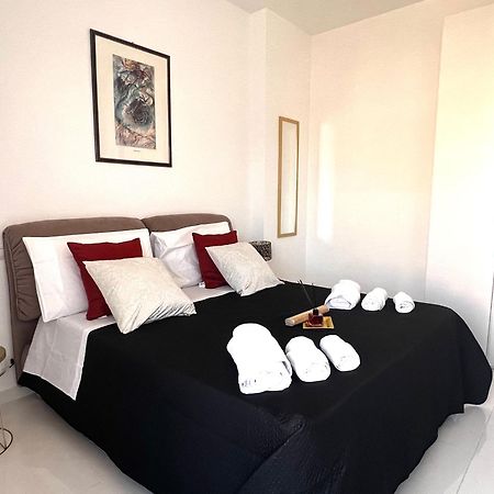 Roma Airport Sky Apartments ฟิวมิชีโน ภายนอก รูปภาพ